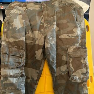 Wrangler Cargo Pants (Unisex)